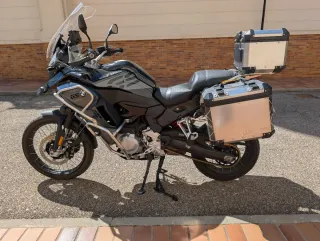 BMW F850 GS Adventure Negra