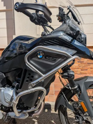BMW F850 GS Adventure Negra