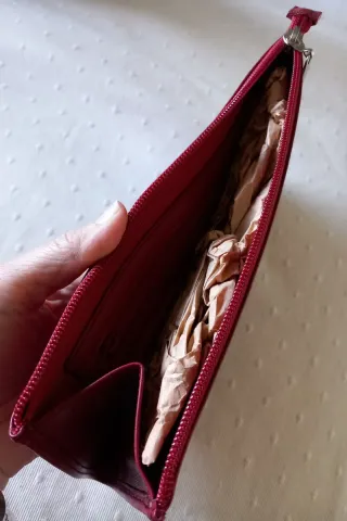 Cartera de piel multiusos