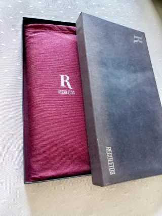 Cartera de piel multiusos