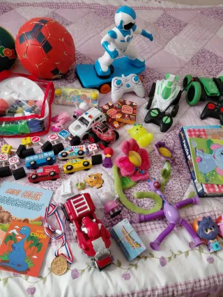 Lote Juguetes Niños: Coches, Pelotas, Puzzles