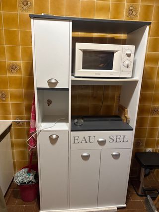 Mueble de cocina blanco y gris