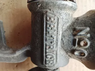 Picadora de carne antigua de hierro Beatrice