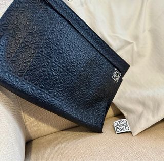 Clutch Loewe Negro