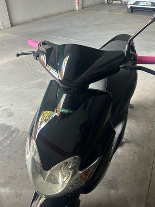 Yamaha Jog R Negra Automática