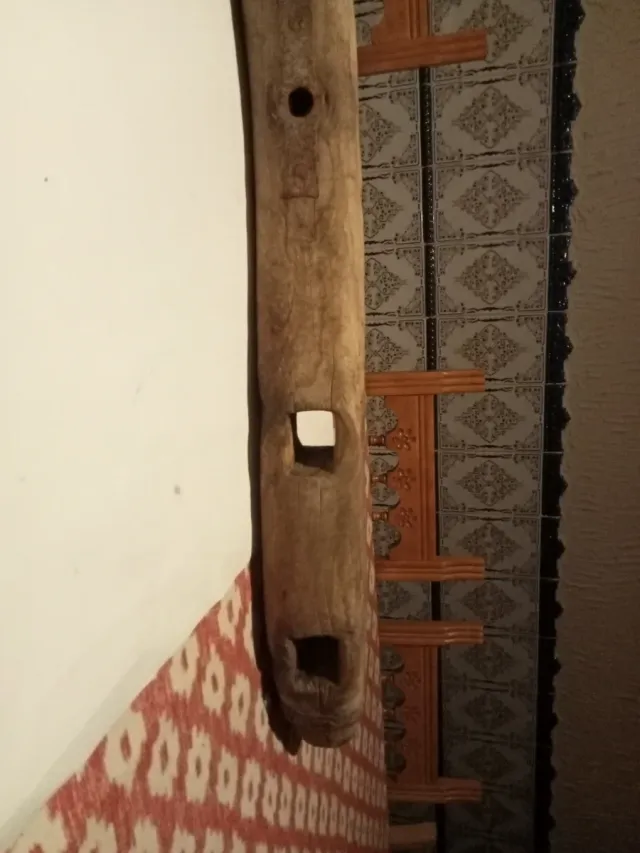 Yugo de madera antiguo