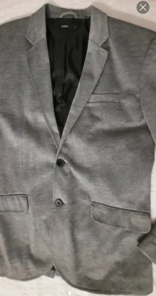 Americana gris. Talla L COMO NUEVA