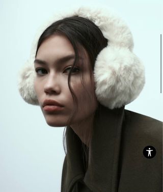 Orejeras de pelo Zara beige/blanco