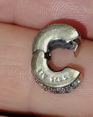 Clip Pandora ferma charm Argento Zirconi Gommini