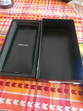 Samsung Galaxy S22 5G Nero