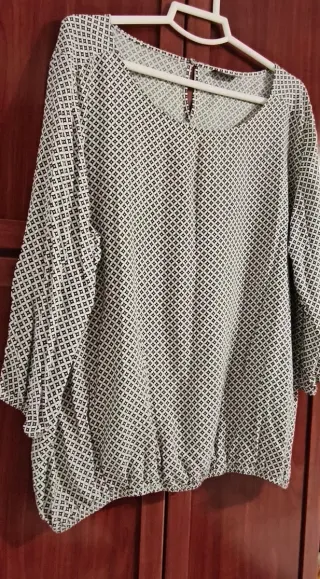 Blusa C&A manga 3/4 con goma