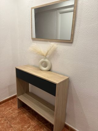 Mobile ingresso in legno e vetro