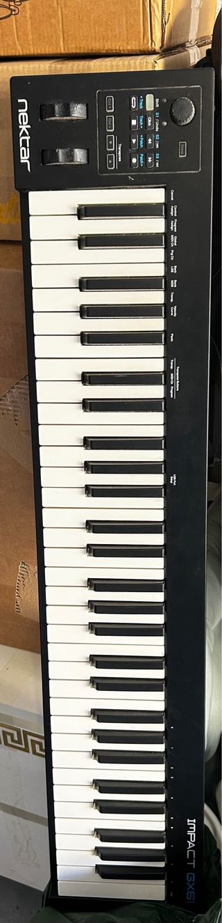 Teclado MIDI Nektar Impact GX61