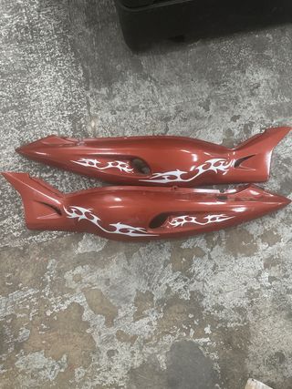 Tapas Laterales Yamaha Thundercat Rojas