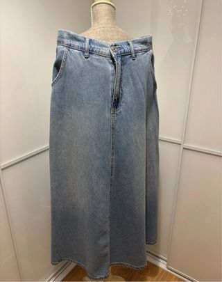 Falda midi vaquera Stradivarius