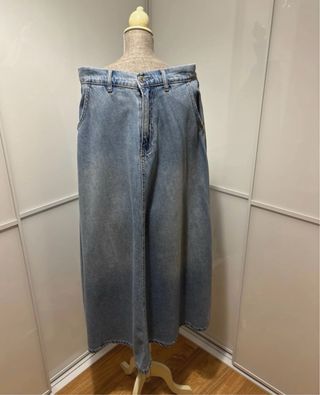 Falda midi vaquera Stradivarius