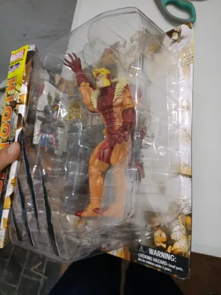 Figura Marvel Select Sabertooth