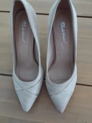 Zapatos de tacón beige El Corte Inglés