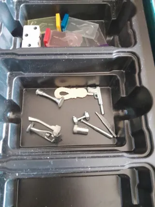 Juego de mesa Cluedo Descubre los secretos