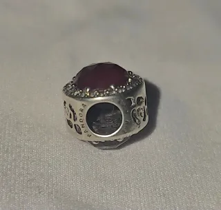 Charm Pandora Rosa Bella y Bestia Morado