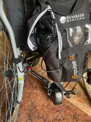 Silla de ruedas eléctrica con motor desmontable