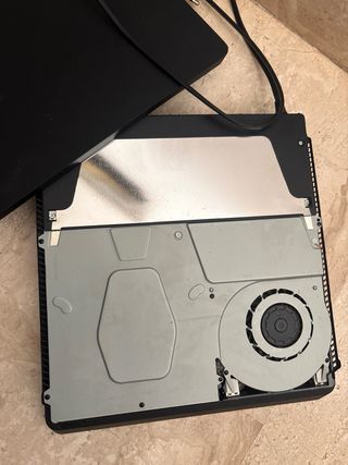 PS4 Slim Negra como nueva