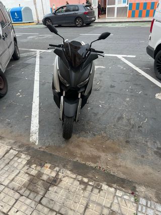 Yamaha XMAX 125 gris 2018