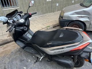Yamaha XMAX 125 gris 2018
