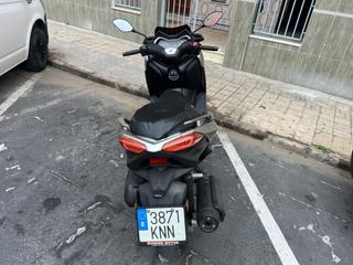 Yamaha XMAX 125 gris 2018
