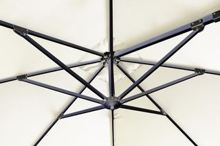 Ombrellone Decentrato 3x3 Alluminio Ecrù Moderno