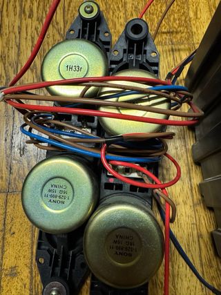 Altavoces y componentes de audio