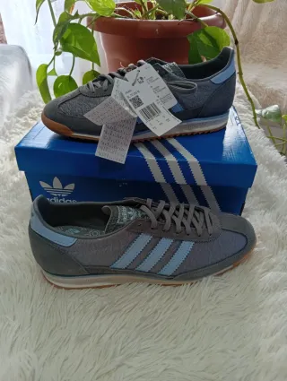 Zapatillas Adidas Talla 42 Gris y Azul