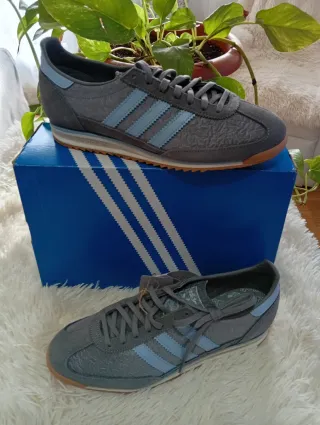 Zapatillas Adidas Talla 42 Gris y Azul