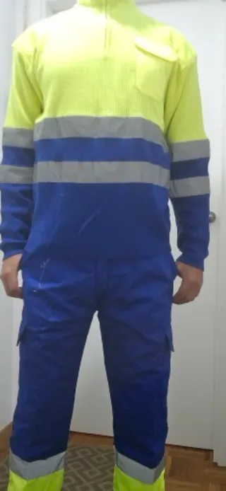 Polo manga larga +pantalón sin estrenar