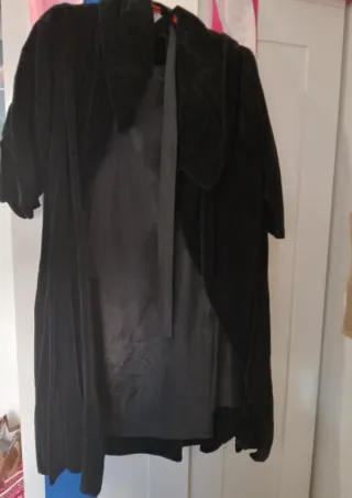 Abrigo terciopelo negro manga 3/4
