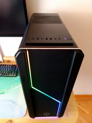 Torre PC Gaming Negra con RGB
