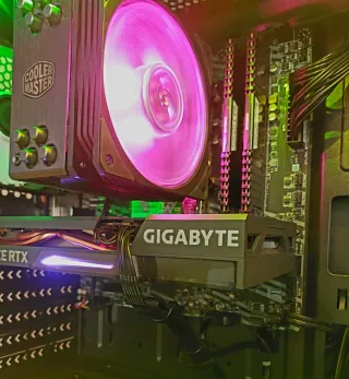 Torre PC Gaming Negra con RGB