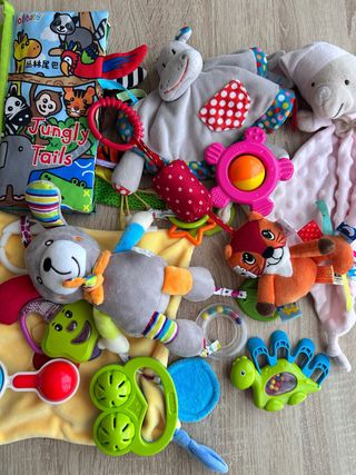 Lote Juguetes Bebé Peluche y Sonajeros