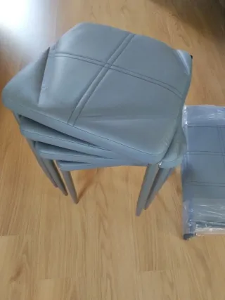 4 Sillas Grises Plegables