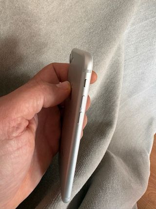 iPhone 7 32GB Plata. Estéticamente como nuevo.