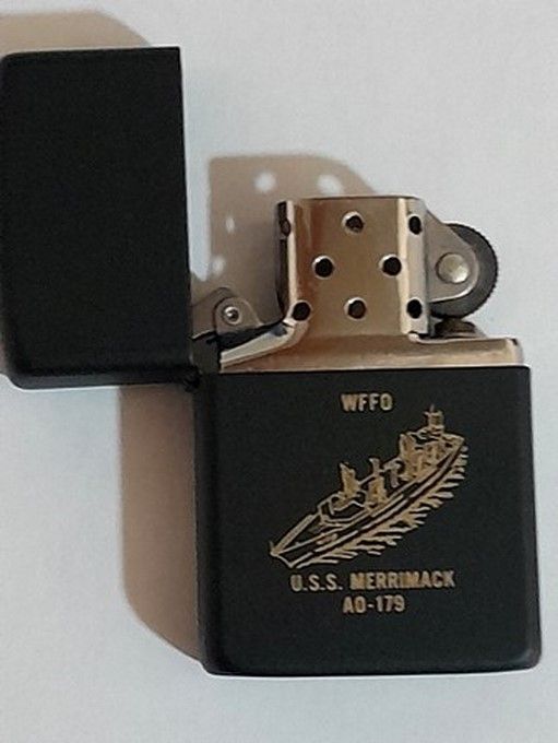 Mechero Zippo U.S.S. Merrimack AO-179