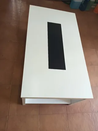 Mesa centro elevable blanca y negra