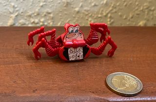 3 FIGURAS KINDER CASTOR CANGREJO Y VACA