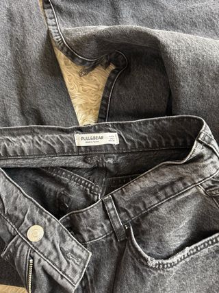 Pantalón ancho Pull&Bear negro roto