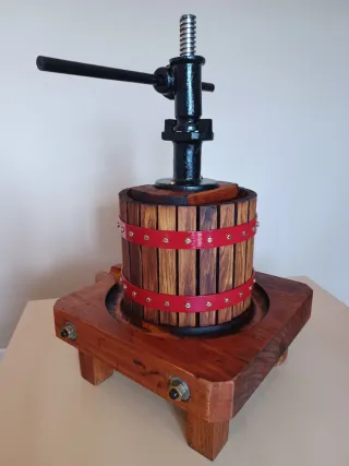 Prensa Francesa "Corgoloin"  Borgoña S. XIX