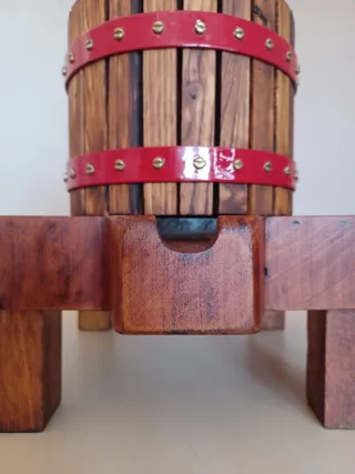 Prensa Francesa "Corgoloin"  Borgoña S. XIX