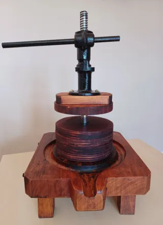 Prensa Francesa "Corgoloin"  Borgoña S. XIX