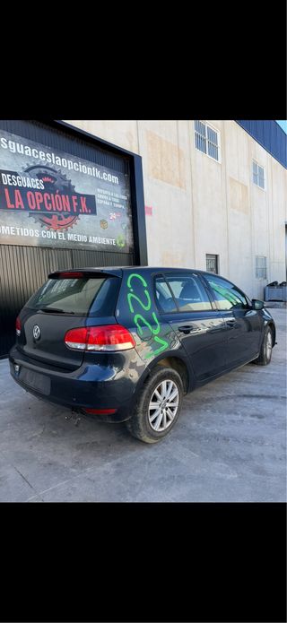 Enganche cinturón delantero izquierdo Volkswagen