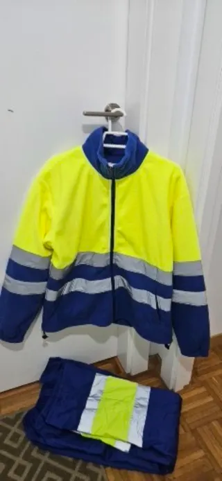 Polo manga largo + pantalón