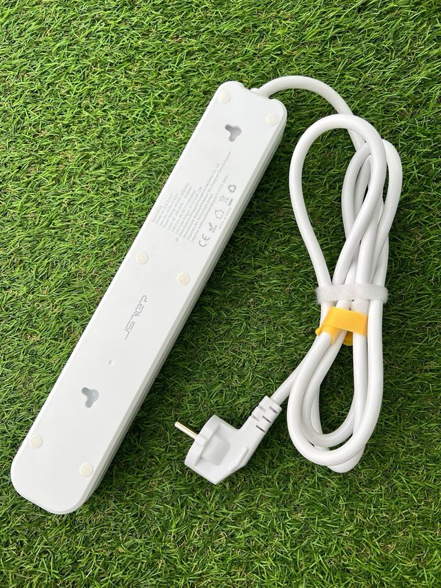 Regleta 5 Enchufes + 3 USB (Blanca)